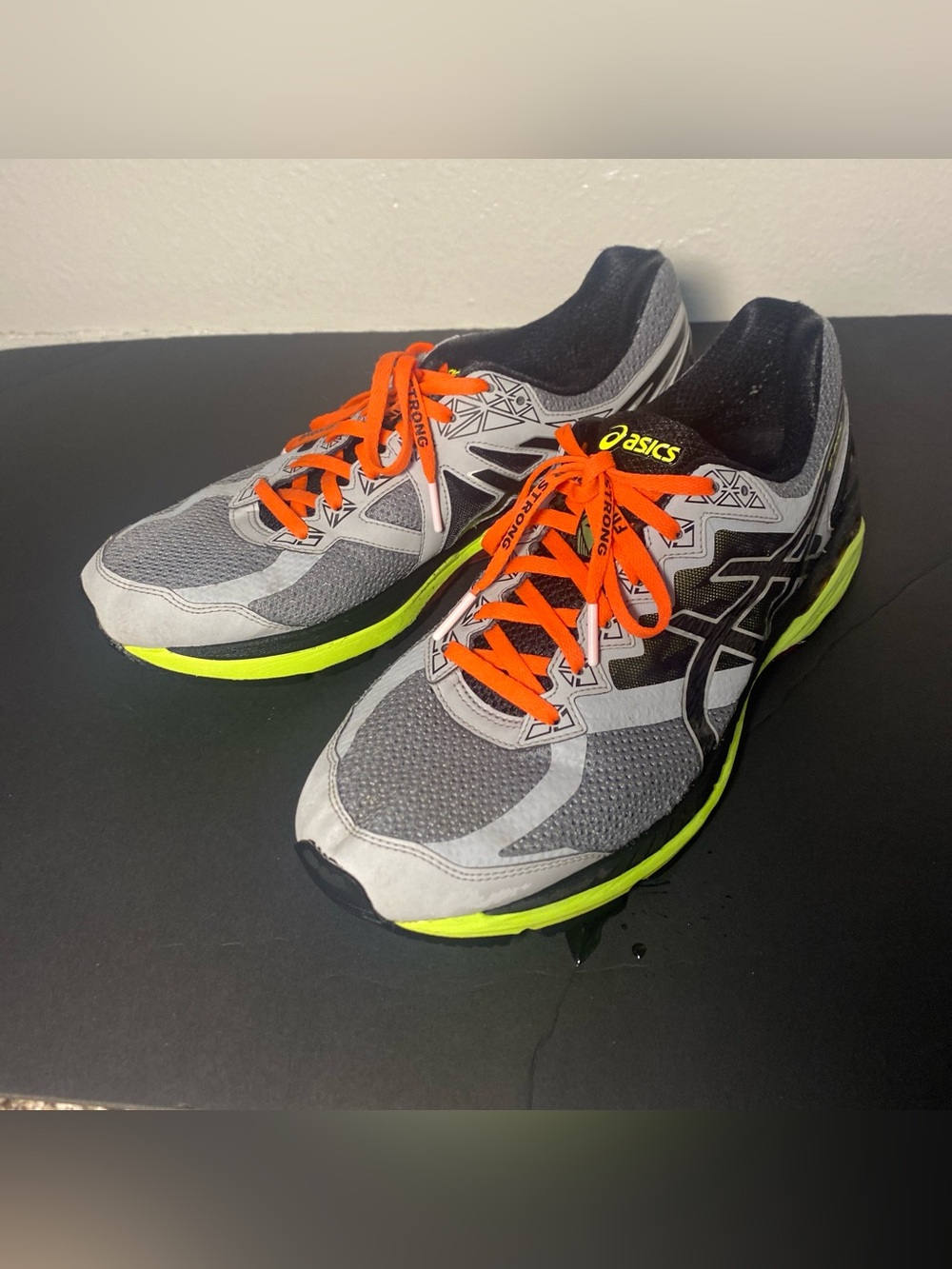 ASICS GT-2000 4 Men’s Running Sneaker T606N Shoes Gray Neon Green Size 11.5